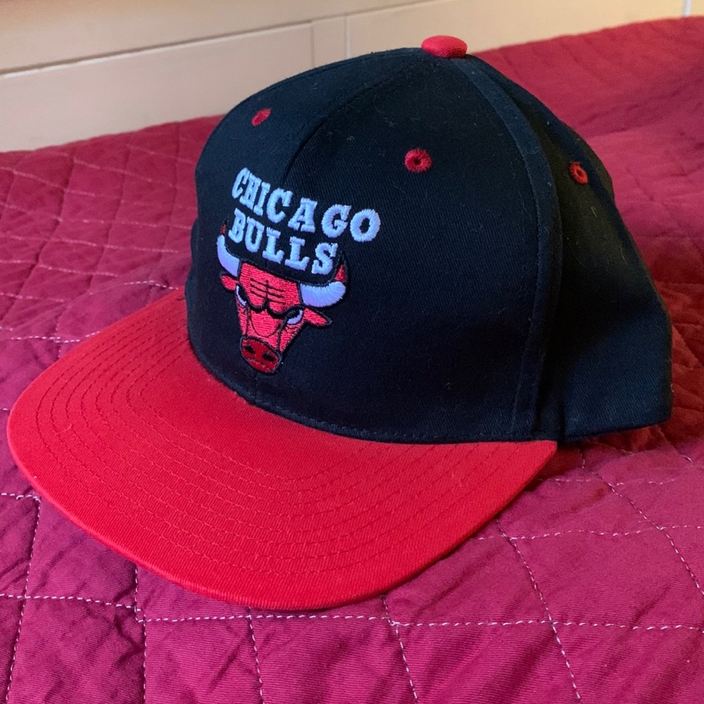 Chicago Bulls NBA Black/Red SnapBack Hat